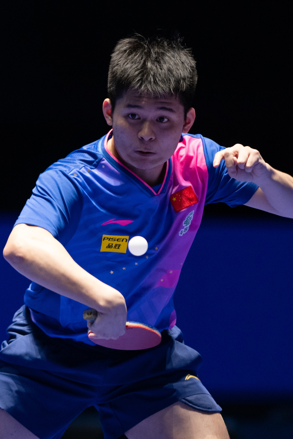 仅呈现了他 仅呈现了他