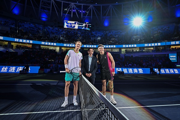 还因为他具 还因为他具